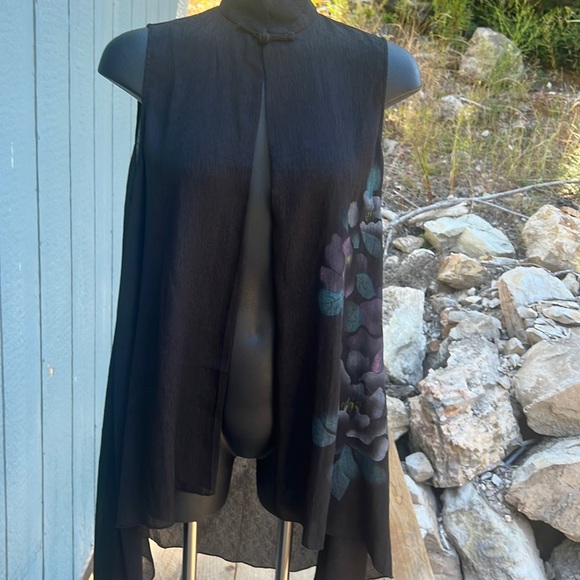 Whimsical airbrushed & hand painted open front waterfall hi-low sheer tunic! - Picture 4 of 10